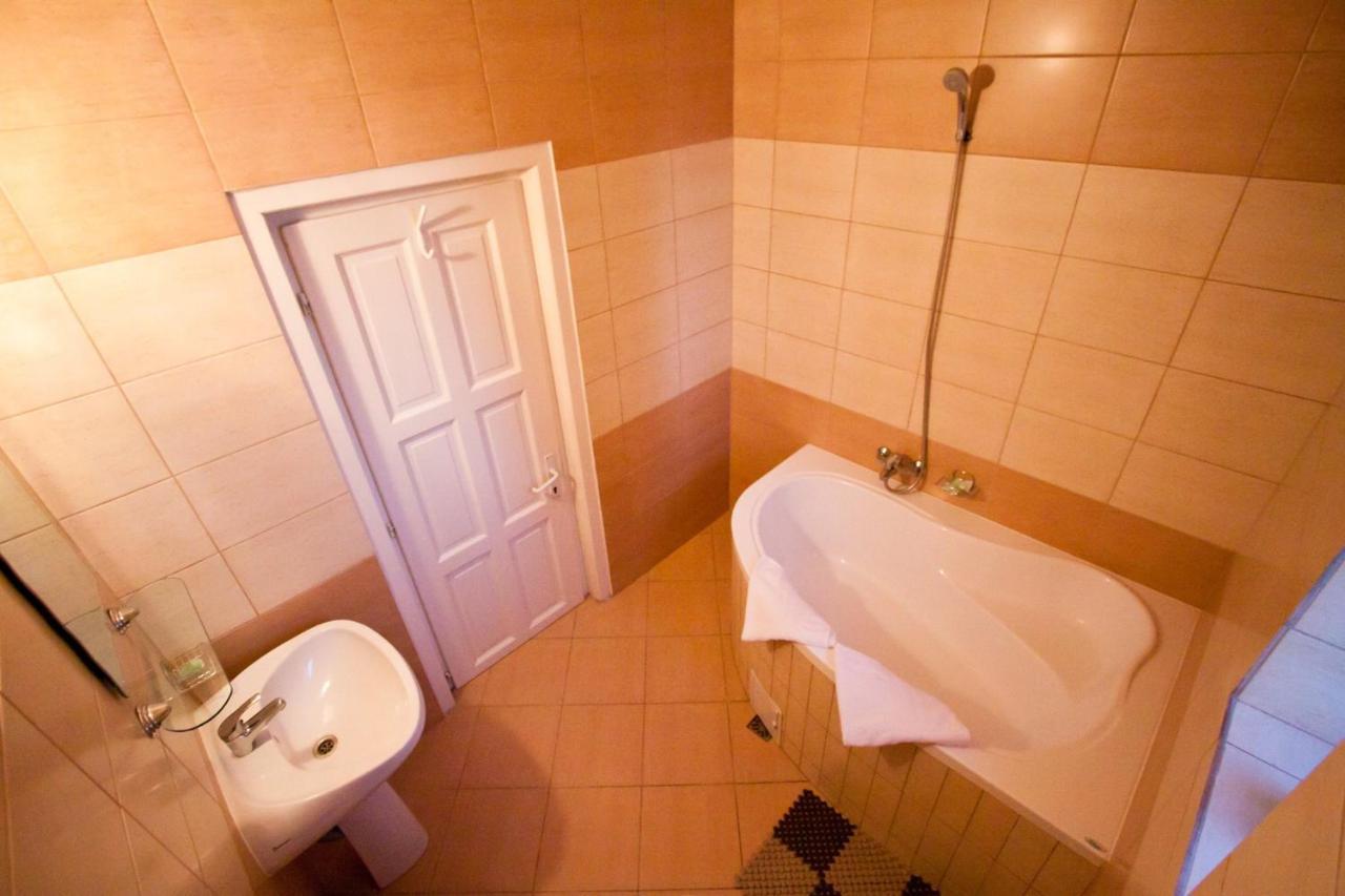 Filo Hotel Gheorgheni  Esterno foto