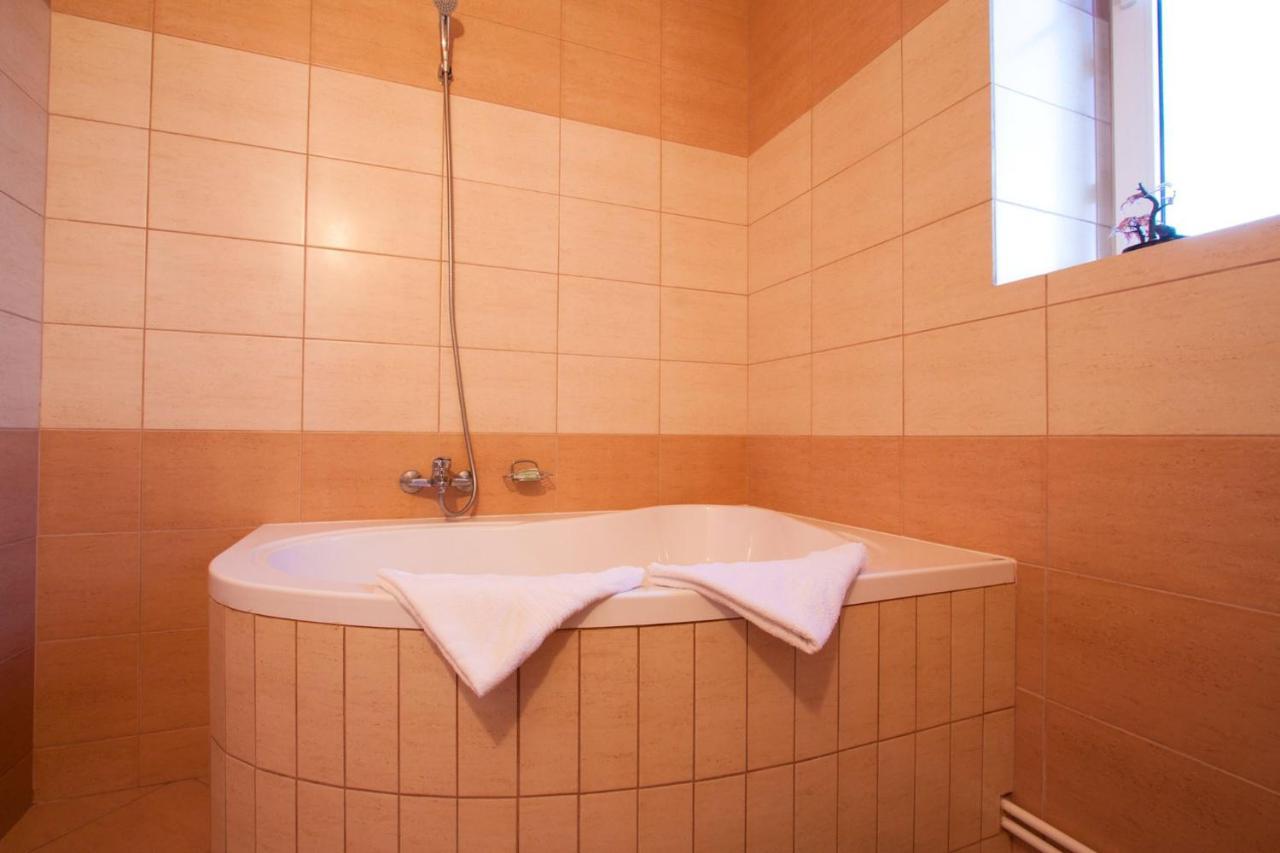 Filo Hotel Gheorgheni  Esterno foto